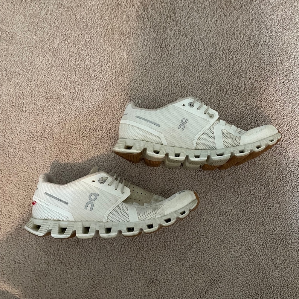 On Cloud tennis shoes